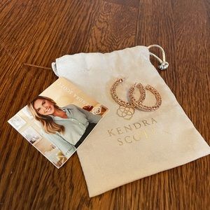 Kendra Scott - Maggie; Small Hope Earrings